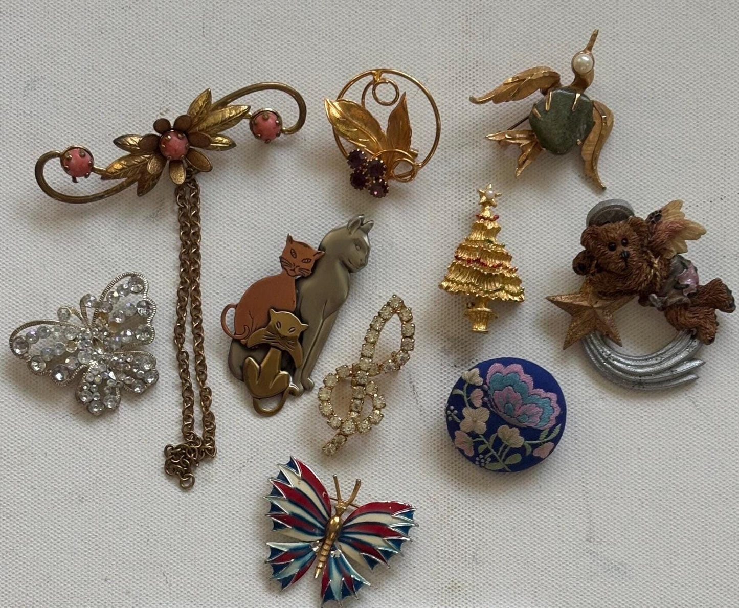 Vintage Pin Collection Variety Brooch Jewelry Lot Lover Antiques and Vintage