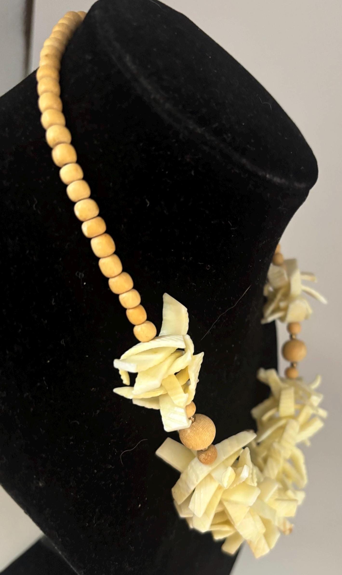 Vintage Hand Carved Bone Beaded Necklace Graduated Beads Lover Antiques and Vintage